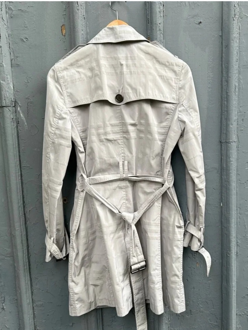 Burberry Grey Plaid Short Trench (Size 8) - Picture 2 of 13